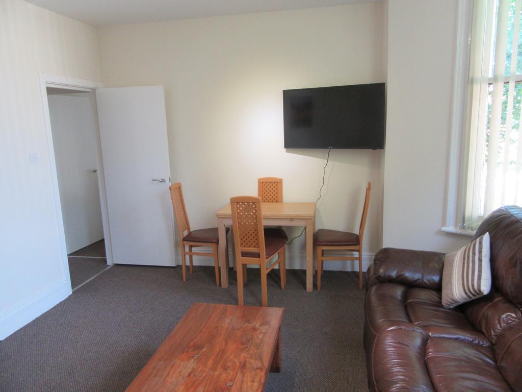 No 4 - Large 2 Bed Near Sefton Park And Lark Lane Leilighet Liverpool Eksteriør bilde