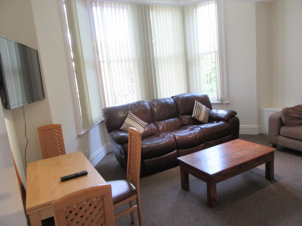 No 4 - Large 2 Bed Near Sefton Park And Lark Lane Leilighet Liverpool Eksteriør bilde